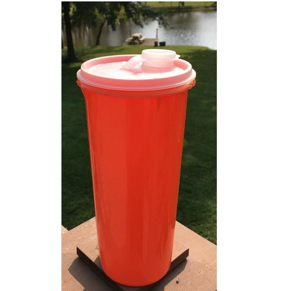 Vtg 1970'sTUPPERWARE Orange Slim Line Juice Water Drink 1 Qt Pitcher & Lid 262-3 - Picture 1 of 5